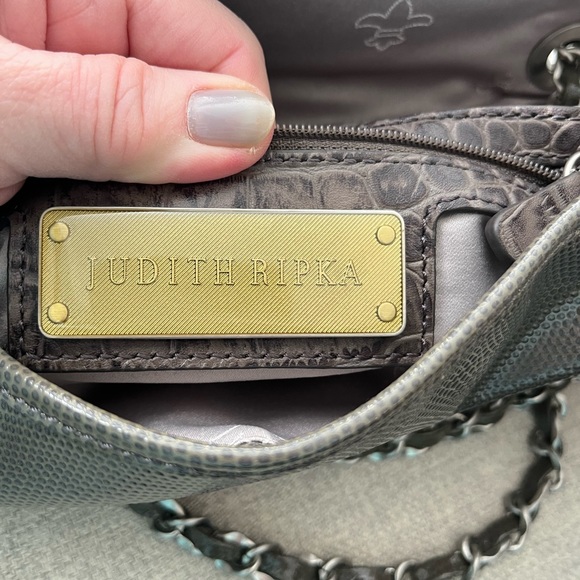 Judith Ripka BNWOT Grey Shoulder Bag with Chain Strap - Picture 10 of 11